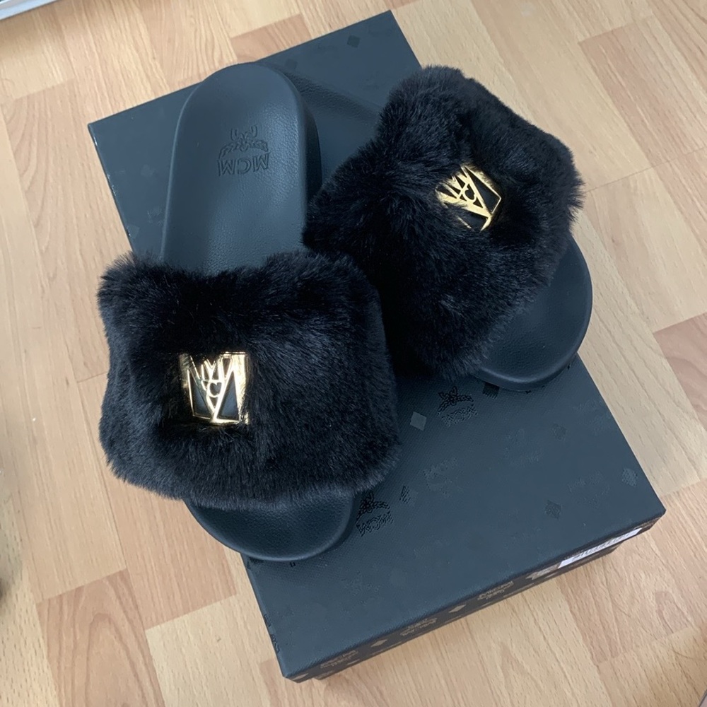 MCM Black Faux Fur Slide Logo Slide Sandals - Picture 5 of 9